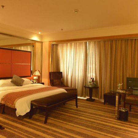 Sprot-Life Garden Hotel Wuhan Extérieur photo