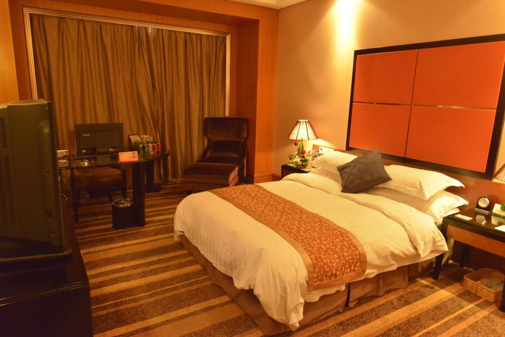 Sprot-Life Garden Hotel Wuhan Extérieur photo