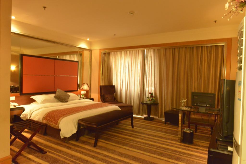 Sprot-Life Garden Hotel Wuhan Extérieur photo