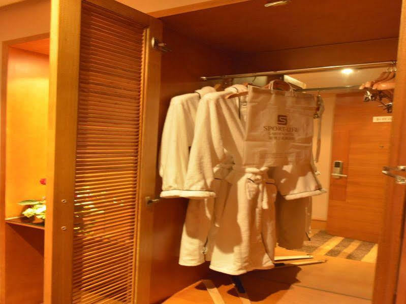 Sprot-Life Garden Hotel Wuhan Extérieur photo